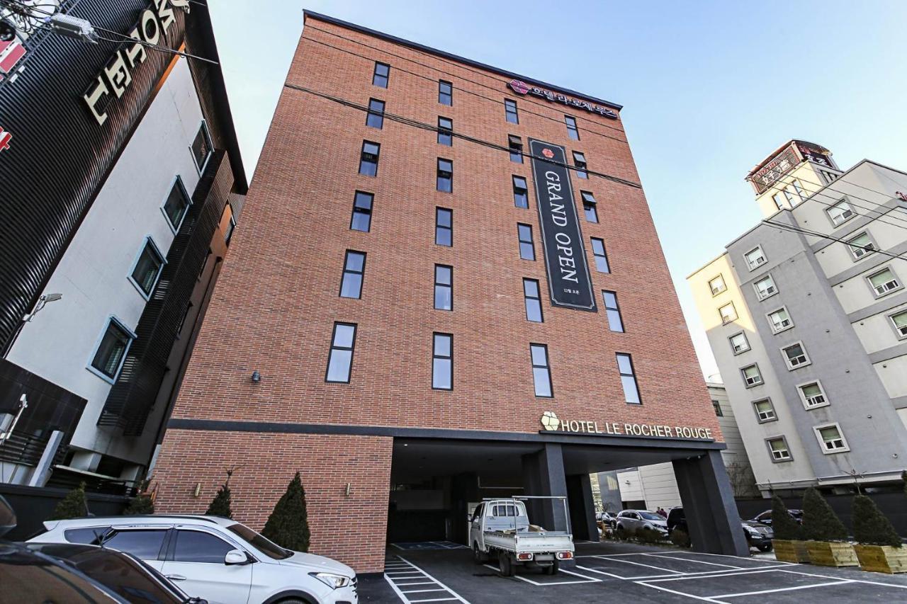 Lerocherrouge Hotel Чхунчхон Экстерьер фото