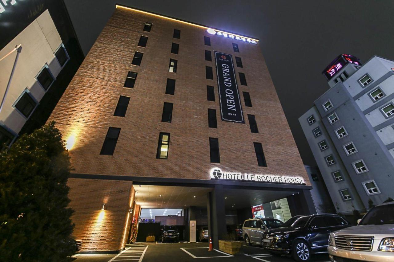 Lerocherrouge Hotel Чхунчхон Экстерьер фото